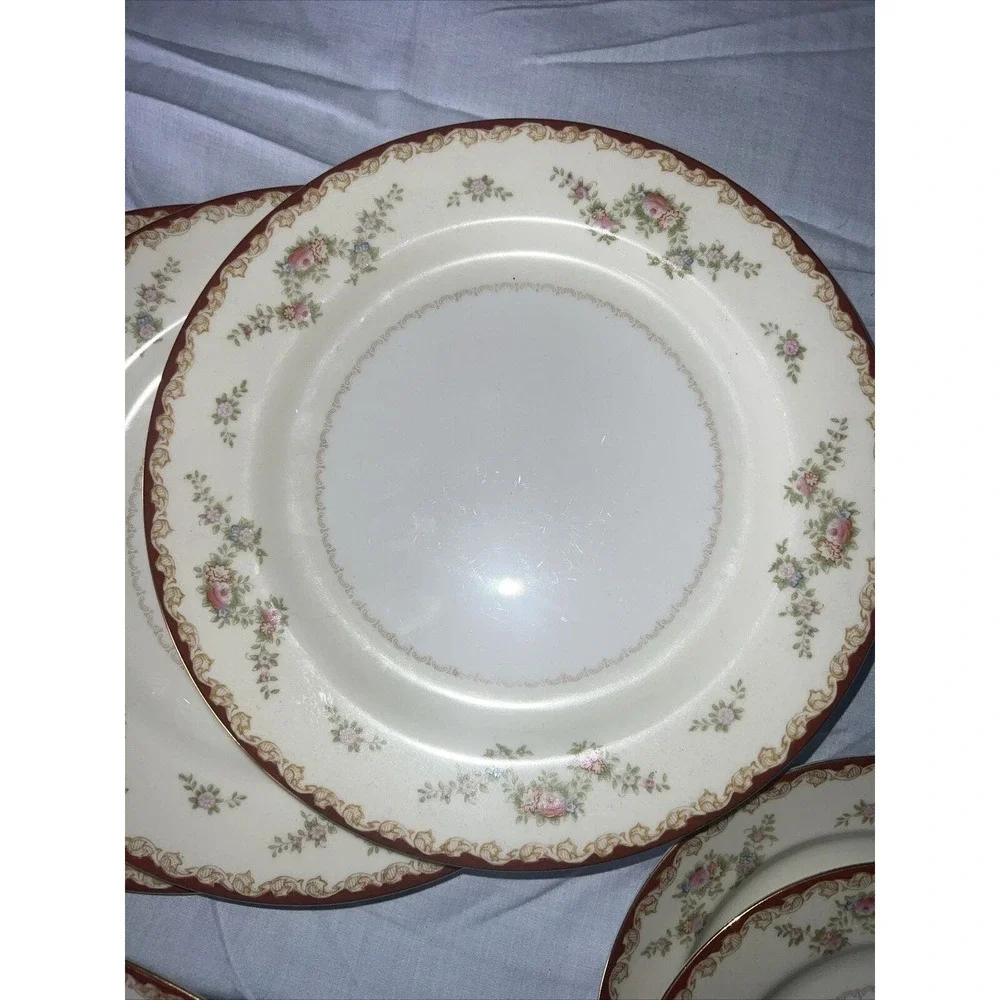 Cherry China (Japan) CHE7, Replacements, Red Border, Floral Sprays, 8 Pieces‎